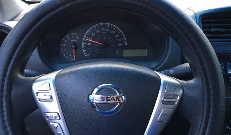 Nissan Versa full